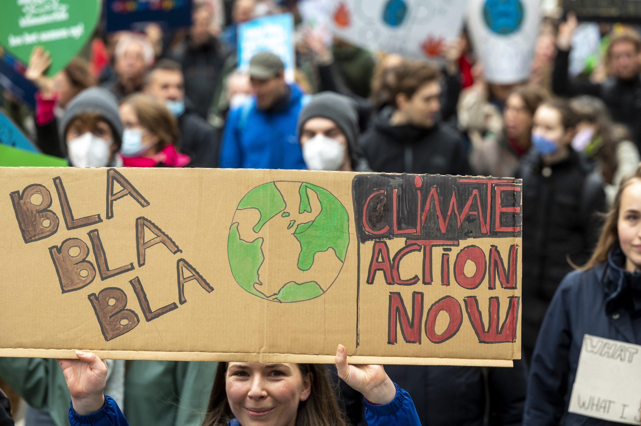 Actievoerders tijdens een klimaatdemonstratie in Amsterdam in november 2021. Foto: ANP/Evert Elzinga