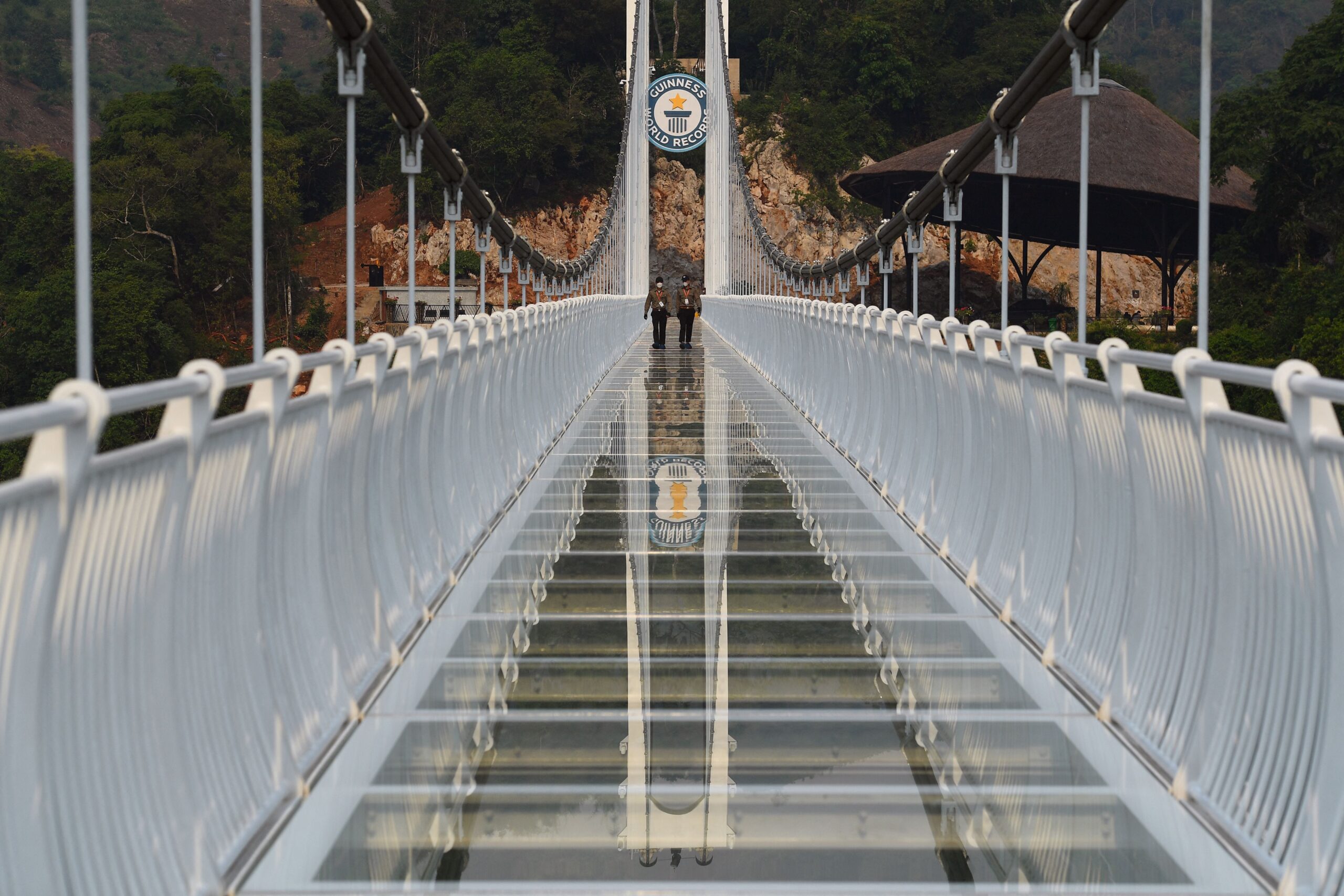 the Bach Long glass bridge in the Moc Chau district in Vietnam&#39;s Son La province