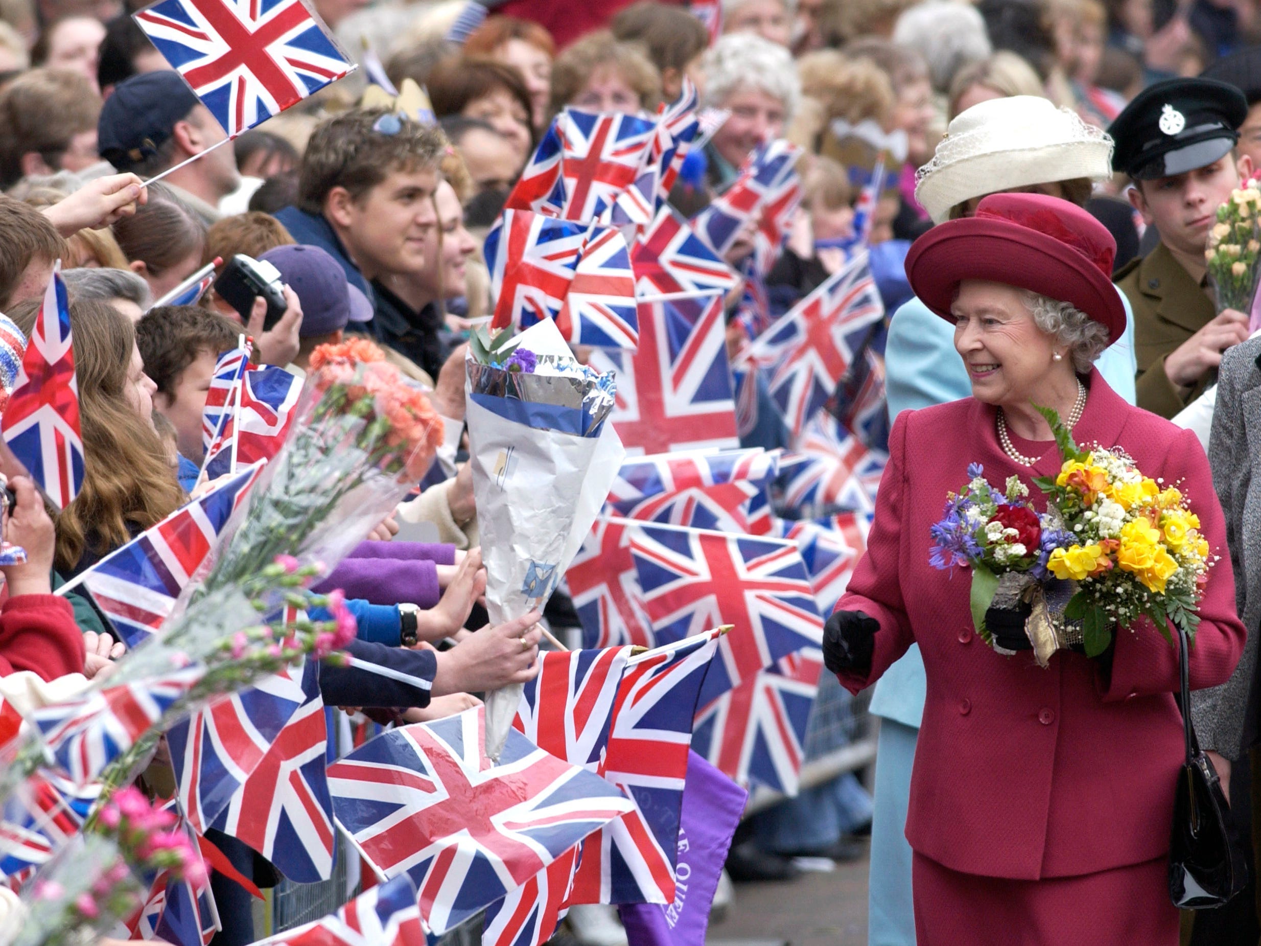 День святых в англии. День рождения Елизаветы 2 Великобритания. День рождения королевы Елизаветы II (21 апреля). Праздник королевы Британии.