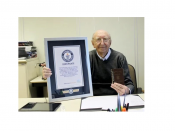 100 jarige man 84 jaar zelfde werkgever Braziliaan