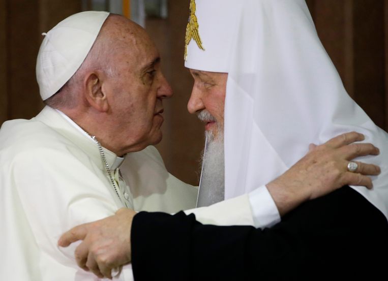 Foto: Paus Franciscus en de Russische patriarch Kirill. ANP