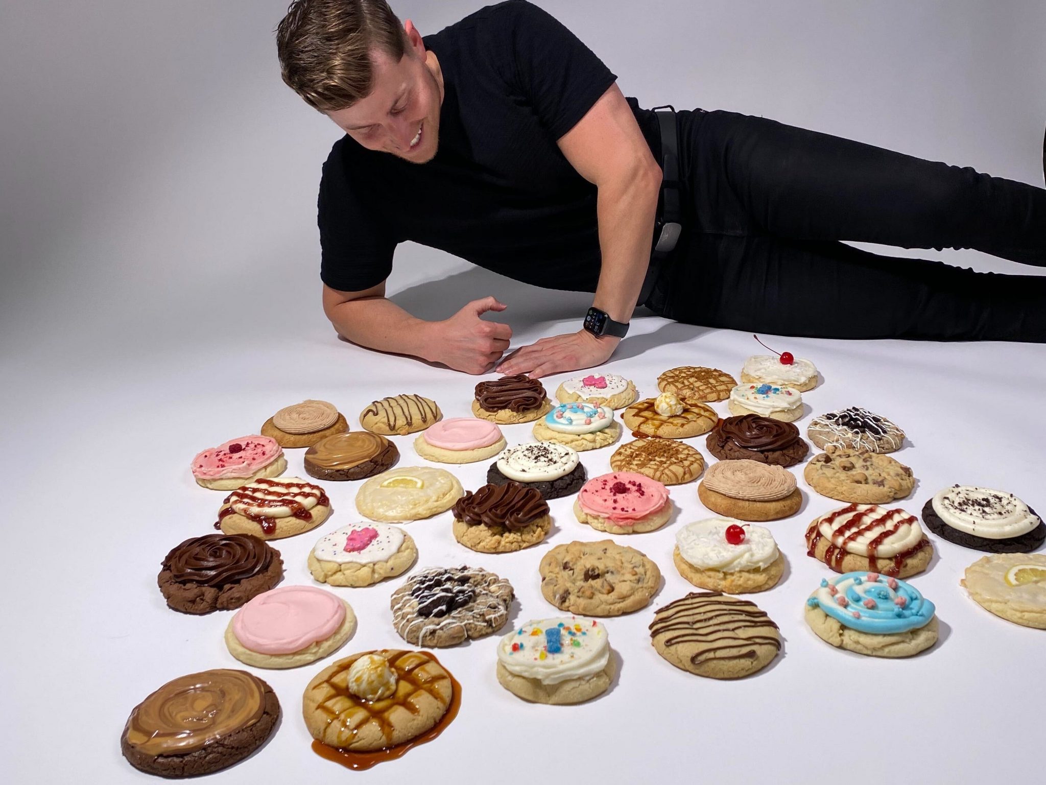 13.  Giant Crumbl Cookie: 1200 Calories –  The Internet Reacts - m7amny2