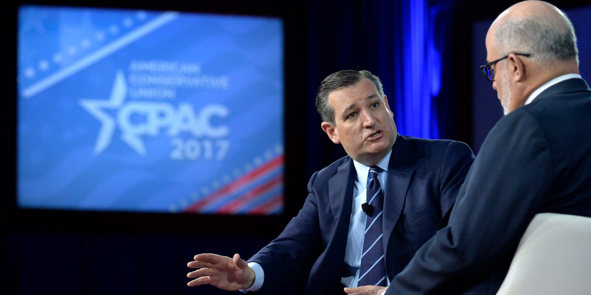Senator Ted Cruz (links) zei tegen Insider dat een constitutionele  conventie de druk op het Amerikaanse Congress opvoert om zelf de grondwet aan te passen.