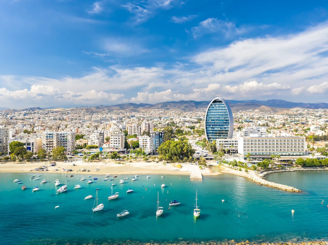 Een panorama van Limassol, Cyprus.