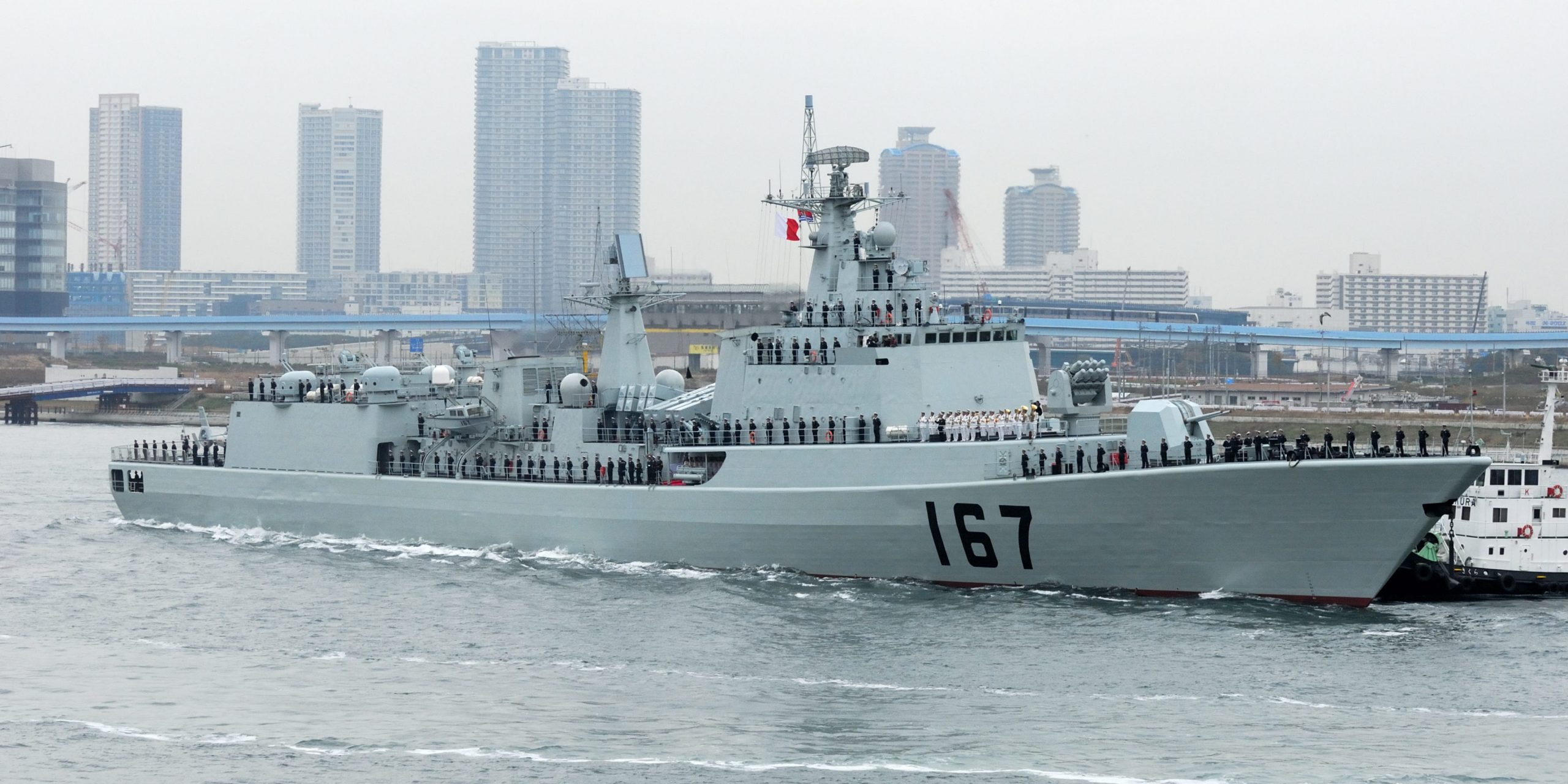 Shenzhen (DDG-167), Type 051B Luhai-class destroyer, in Tokyo, Japan in 2007.