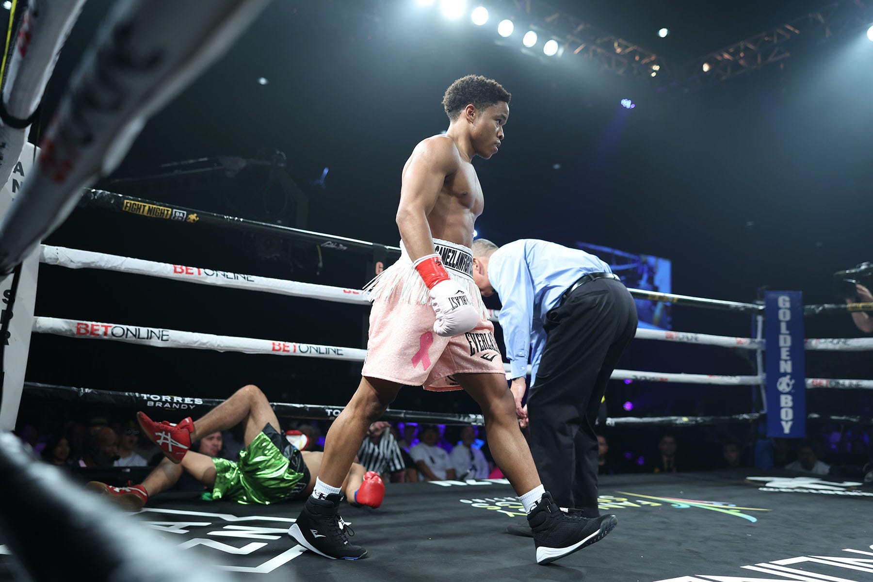 A 20-year-old American Scored A First-round KO And Continues His ...