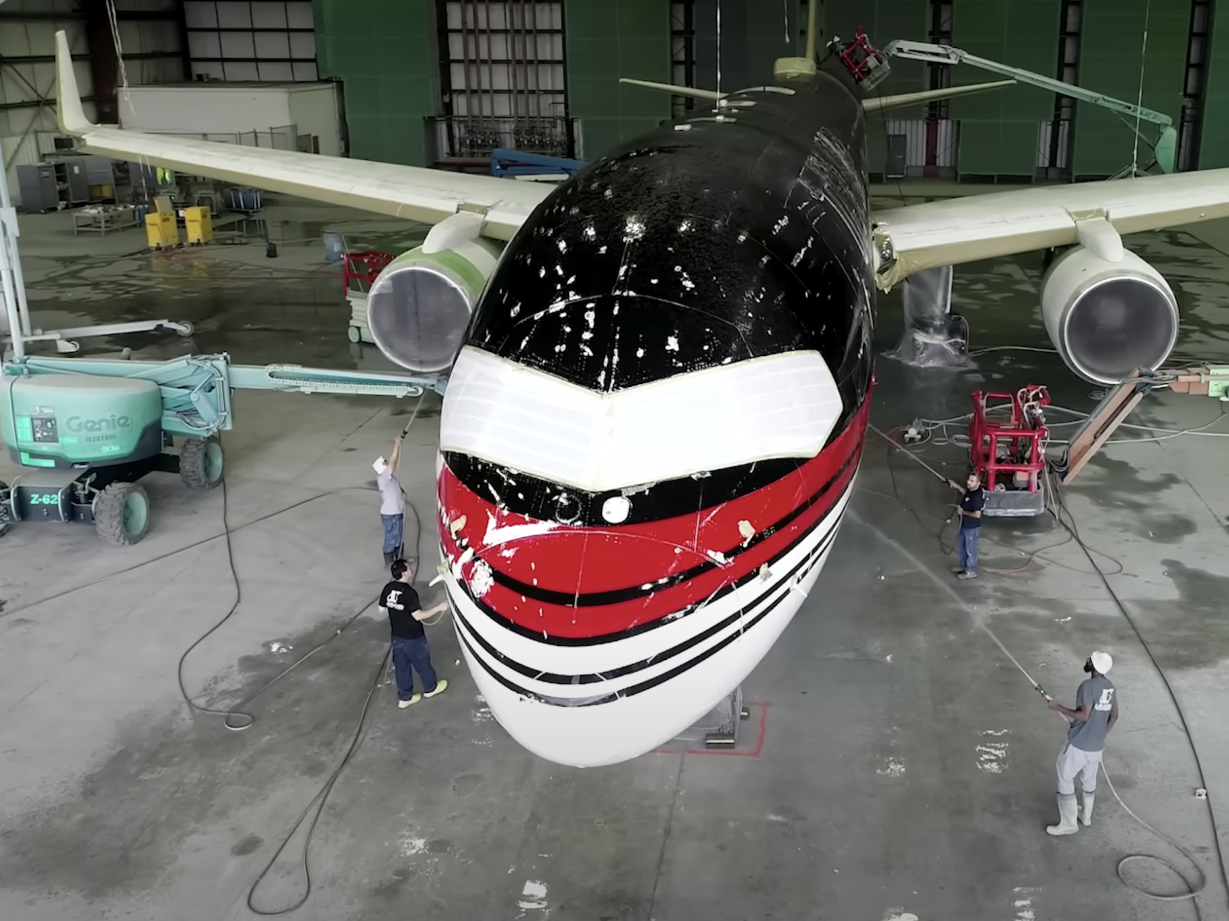 Trump's 757 getting a new paint job.