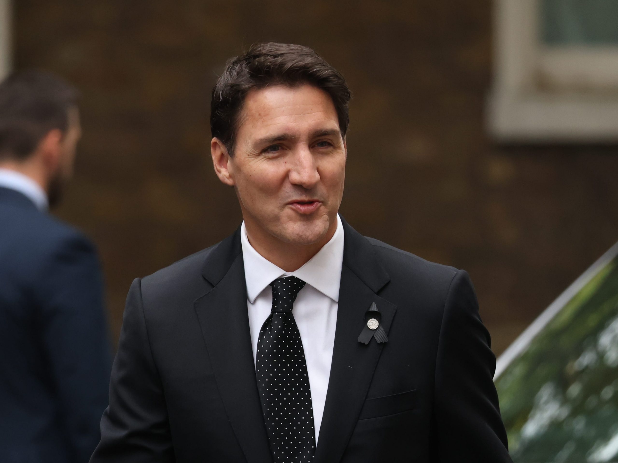 LONDON, ENGLAND - SEPTEMBER 18: Canadian Prime Minister, Justin Trudeau, arrives at 10 Downing Street to meet the British Prime Minister Liz Truss on September 18, 2022 in London, England. Foreign dignitaries, heads of state and other VIPs are arriving in London prior to the funeral of Queen Elizabeth II on Monday. The 96-year-old monarch died at Balmoral Castle in Scotland on September 8, 2022, and is succeeded by her eldest son, King Charles III (Photo by Hollie Adams/Getty Images)