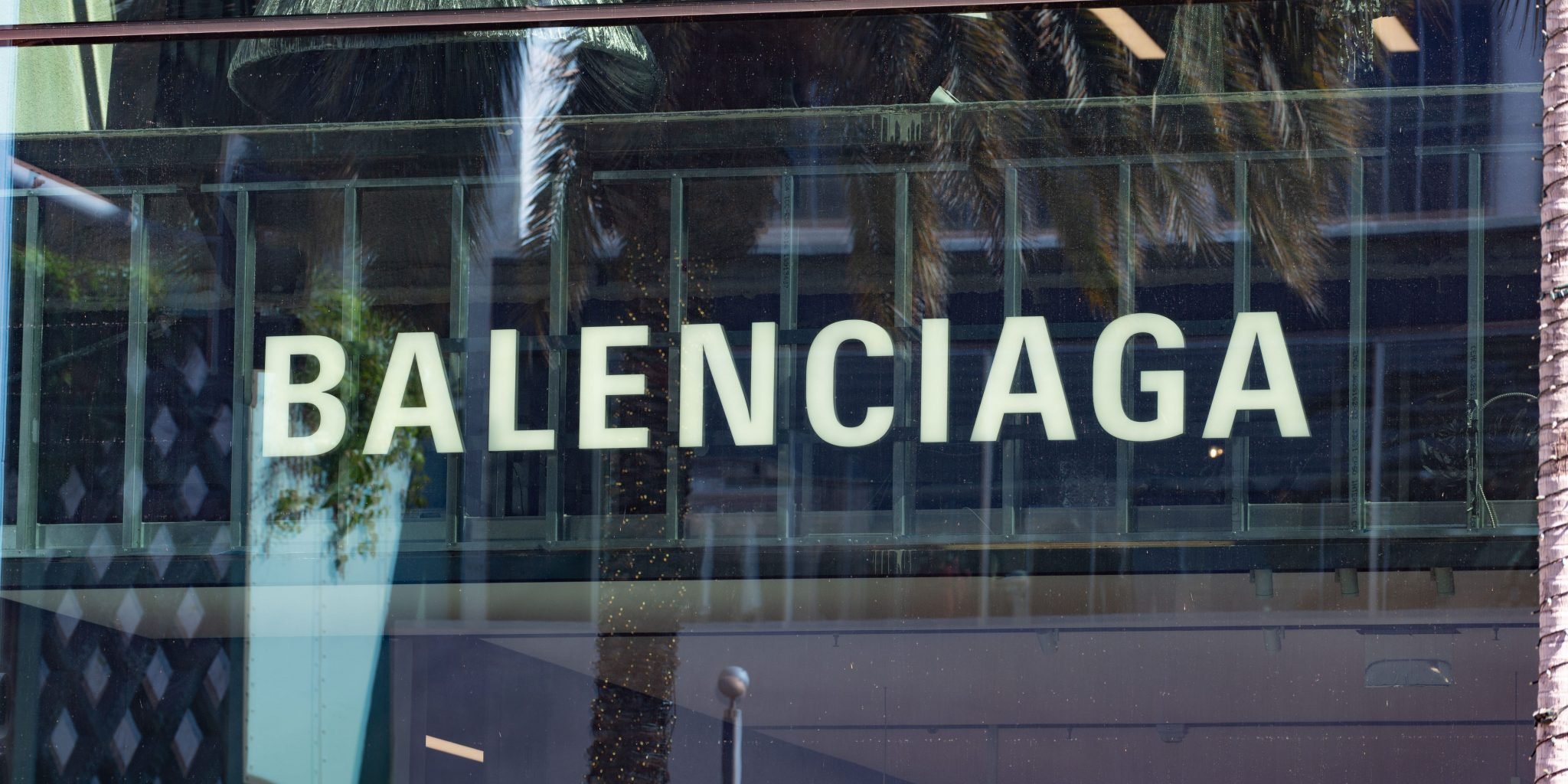 Balenciaga apologizes for ad campaign that features children holding ...