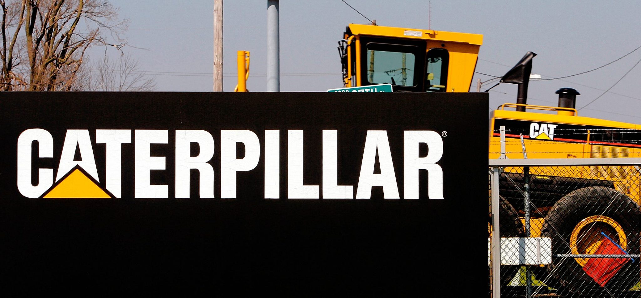 Illinois Caterpillar workers are threatening to go on strike, blaming