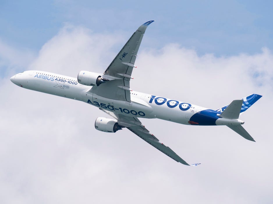 Airbus A350-1000.