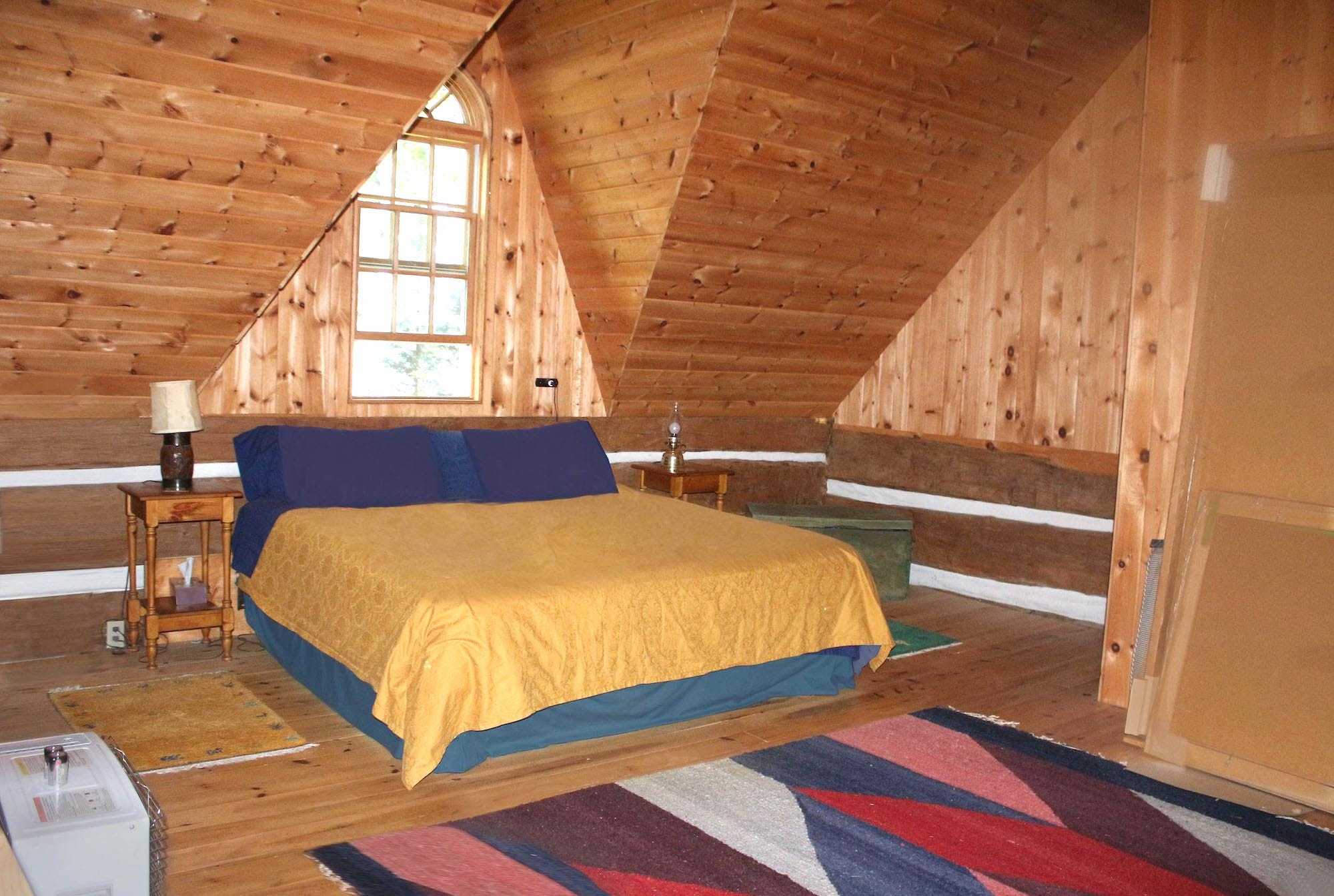Bedroom in Inglis Island cottage