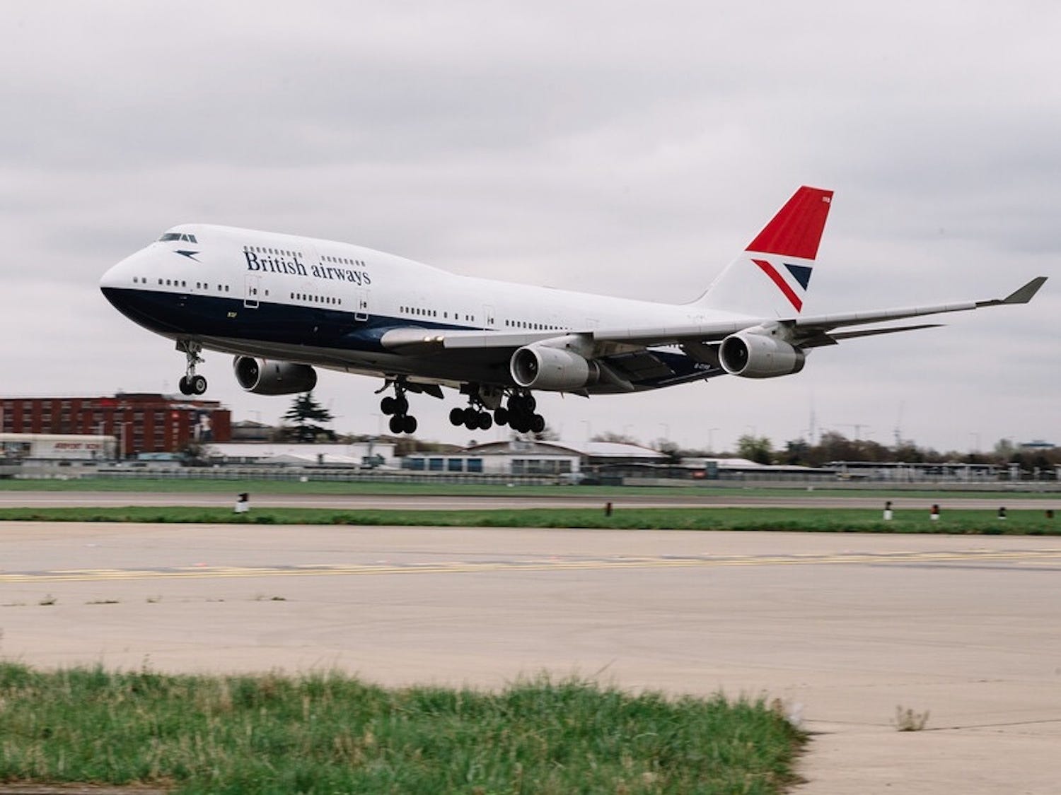The last British Airways 747 to take off from London Heathrow.