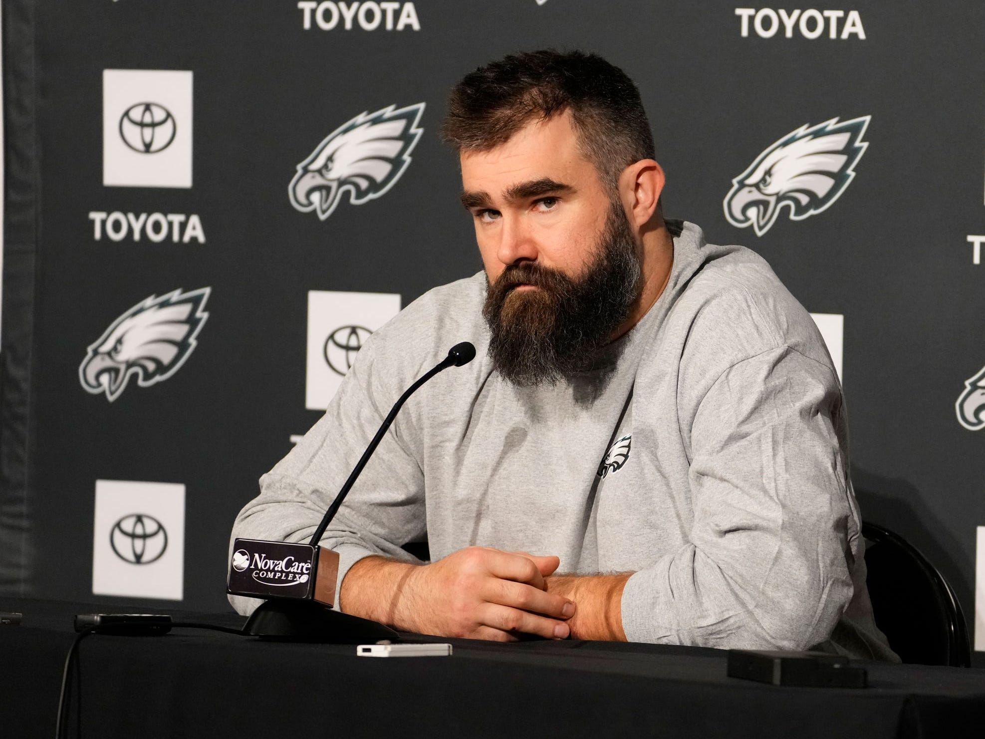 Super Bowl 2023: Eagles C Jason Kelce's 38-week pregnant wife will bring  her doctor to game