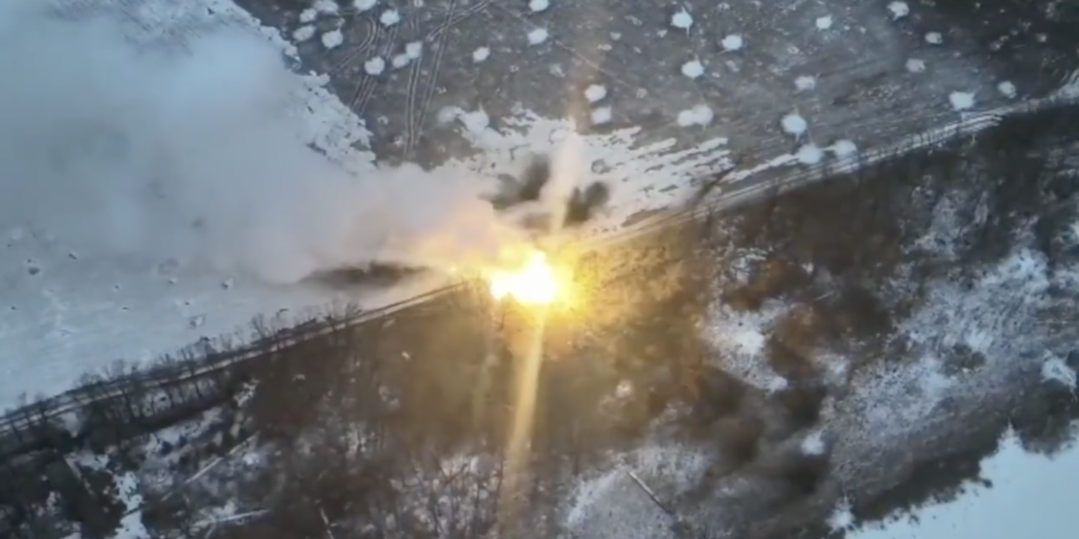 New video captures the moment one of Russia's horrifying thermobaric ...