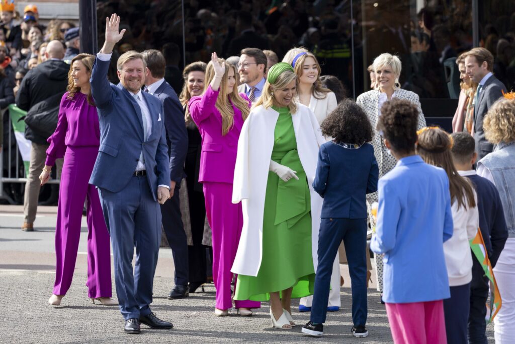 Koning en familie vieren Koningsdag in Rotterdam