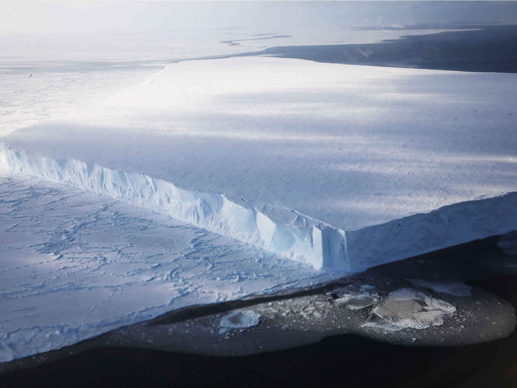 giant tabular iceberg antarctica GettyImages 620132204