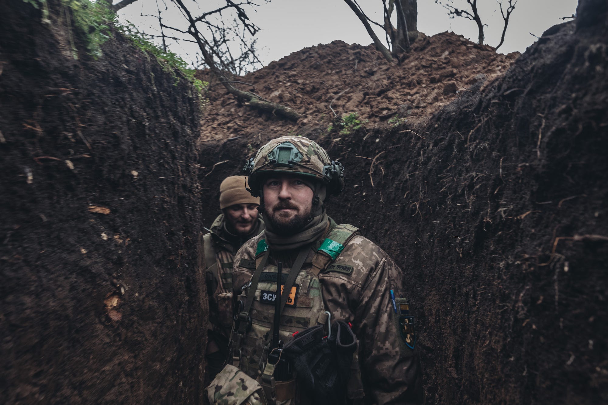 Ukrainian soldiers in a trench
