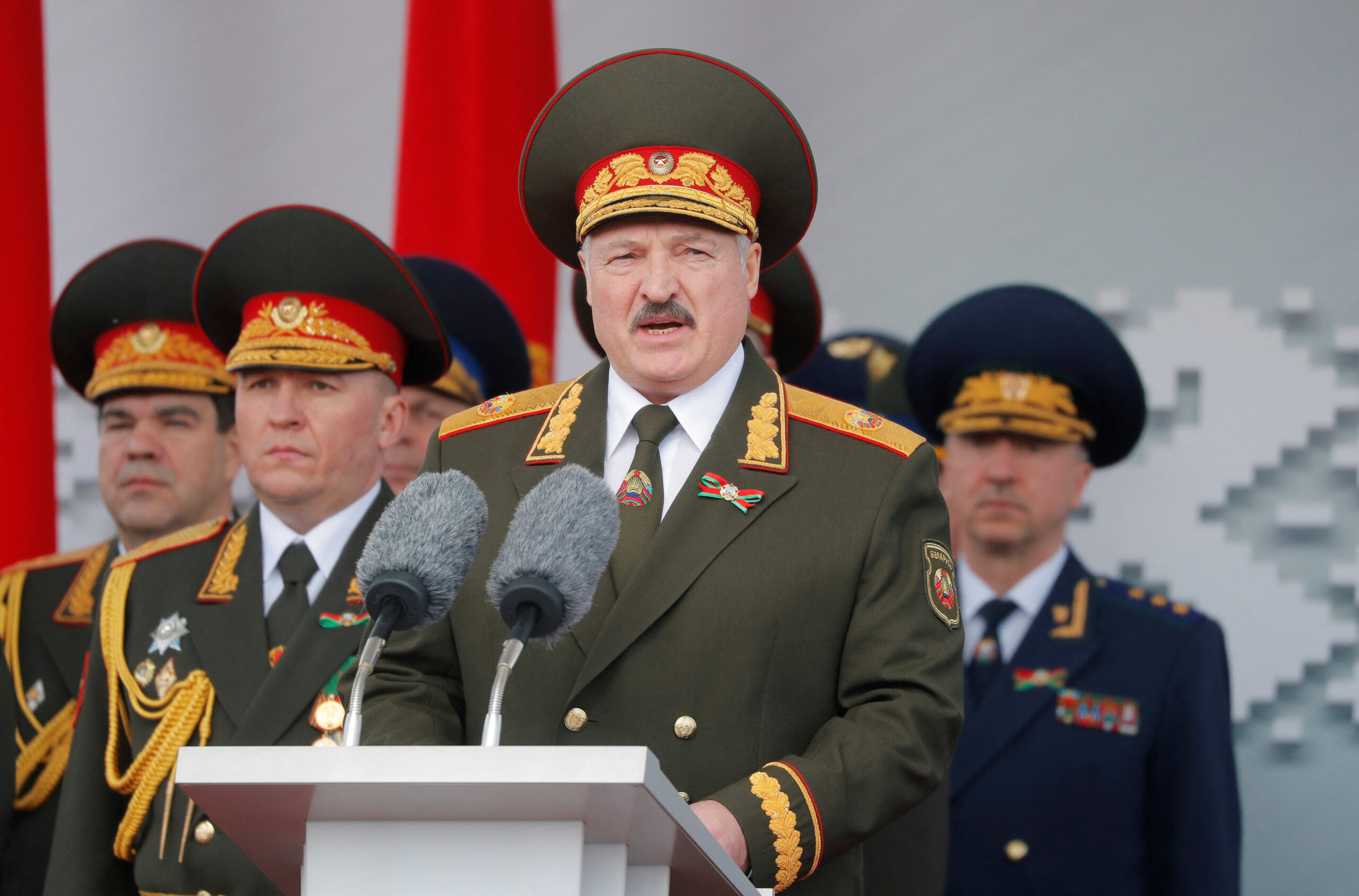De Belarussische president Alexander Loekasjenko tijdens de viering van Overwinningsdag in de hoofdstad Minsk in 2020.
