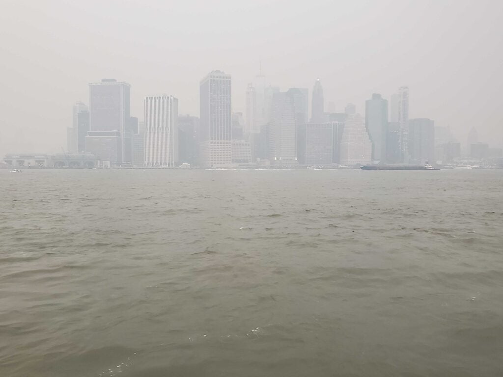 Here's why it smells like smoke and looks like the apocalypse in New