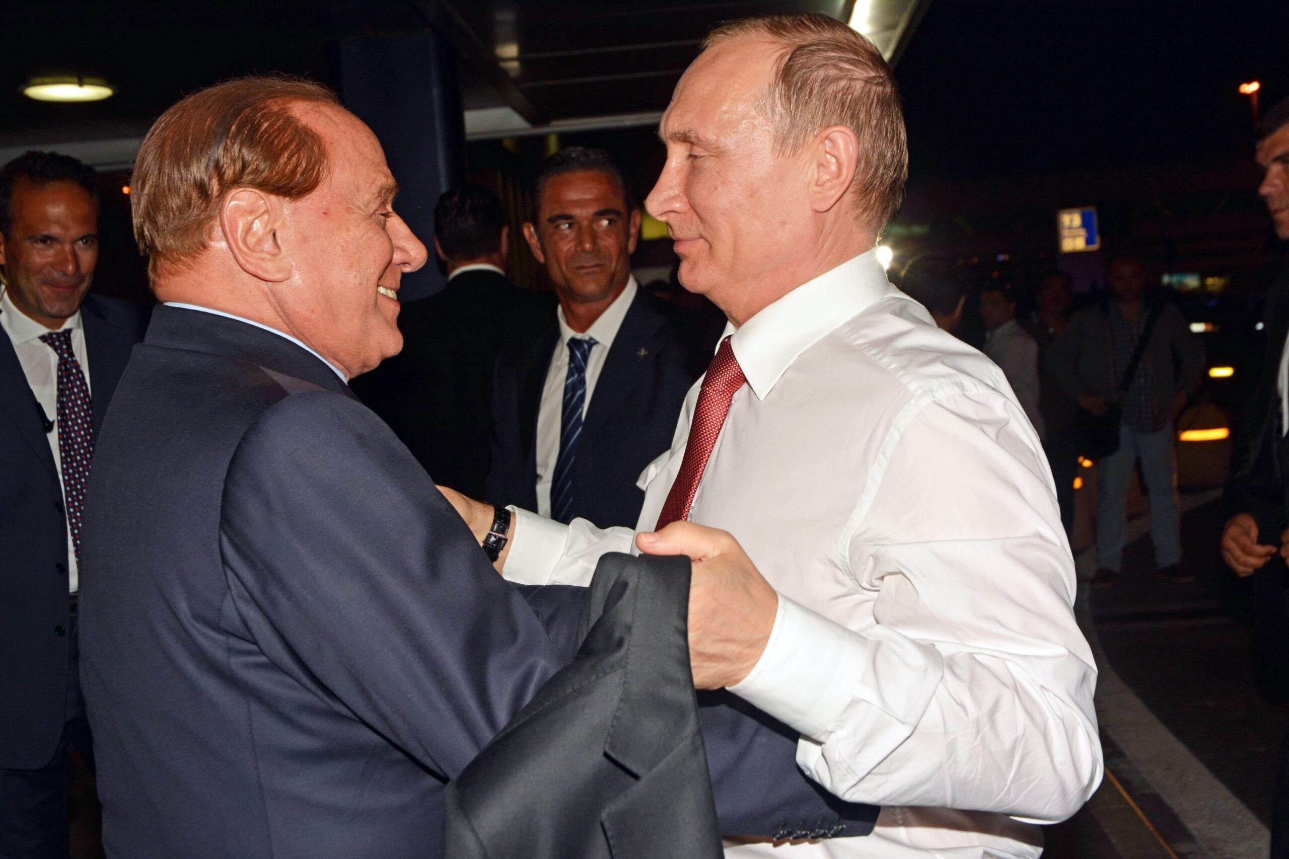 Silvio Berlusconi ontvangt de Russische president Poetin in 2015 in Rome. Foto: EPA/TELENEWS