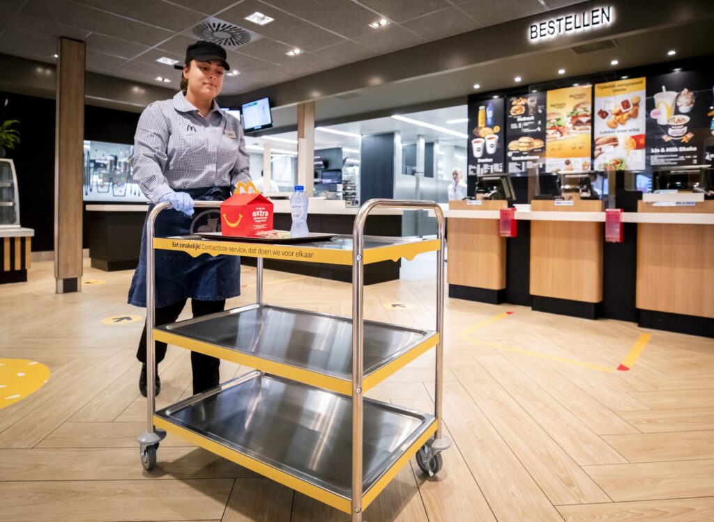 McDonald's heeft in restaurant Arnhem GelreDome een proeflocatie ingericht.