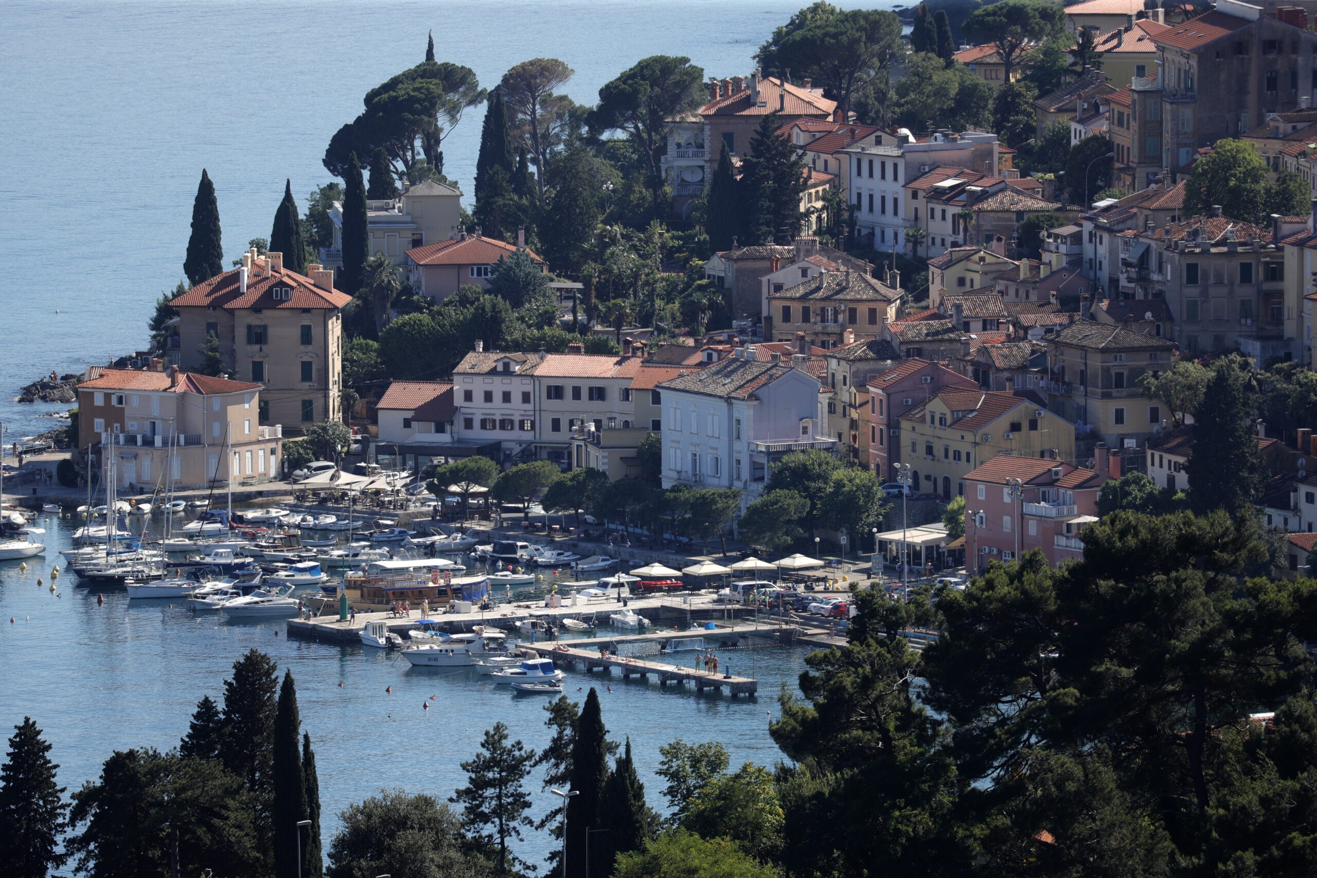 De Opatija Riviera in het noordwesten van Kroatië, ook wel bekend als de Kroatische bloemenrivièra. Foto: EPA/ANTONIO BAT