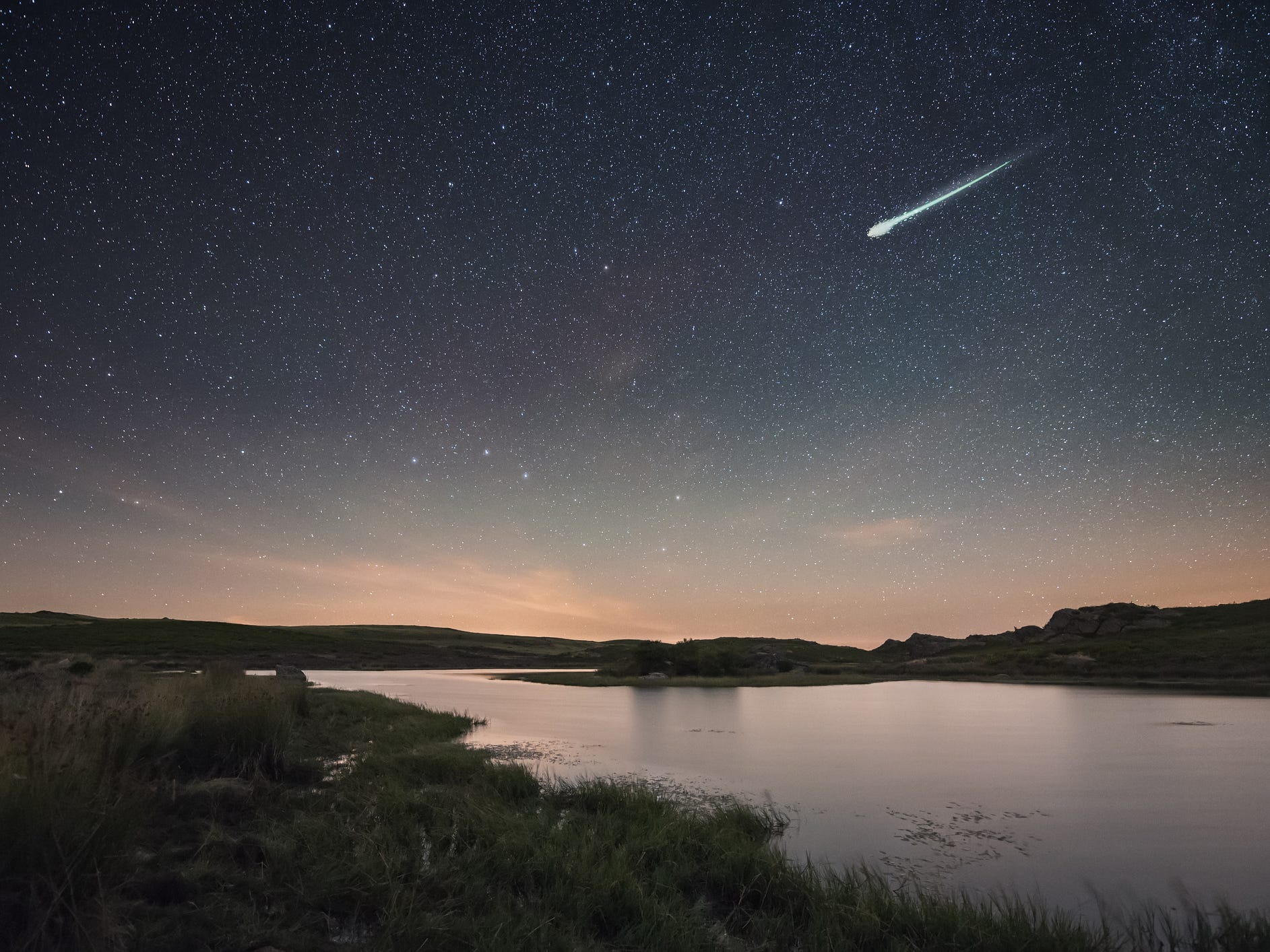 Een Perseïde-meteoor in Galicië in Spanje. 