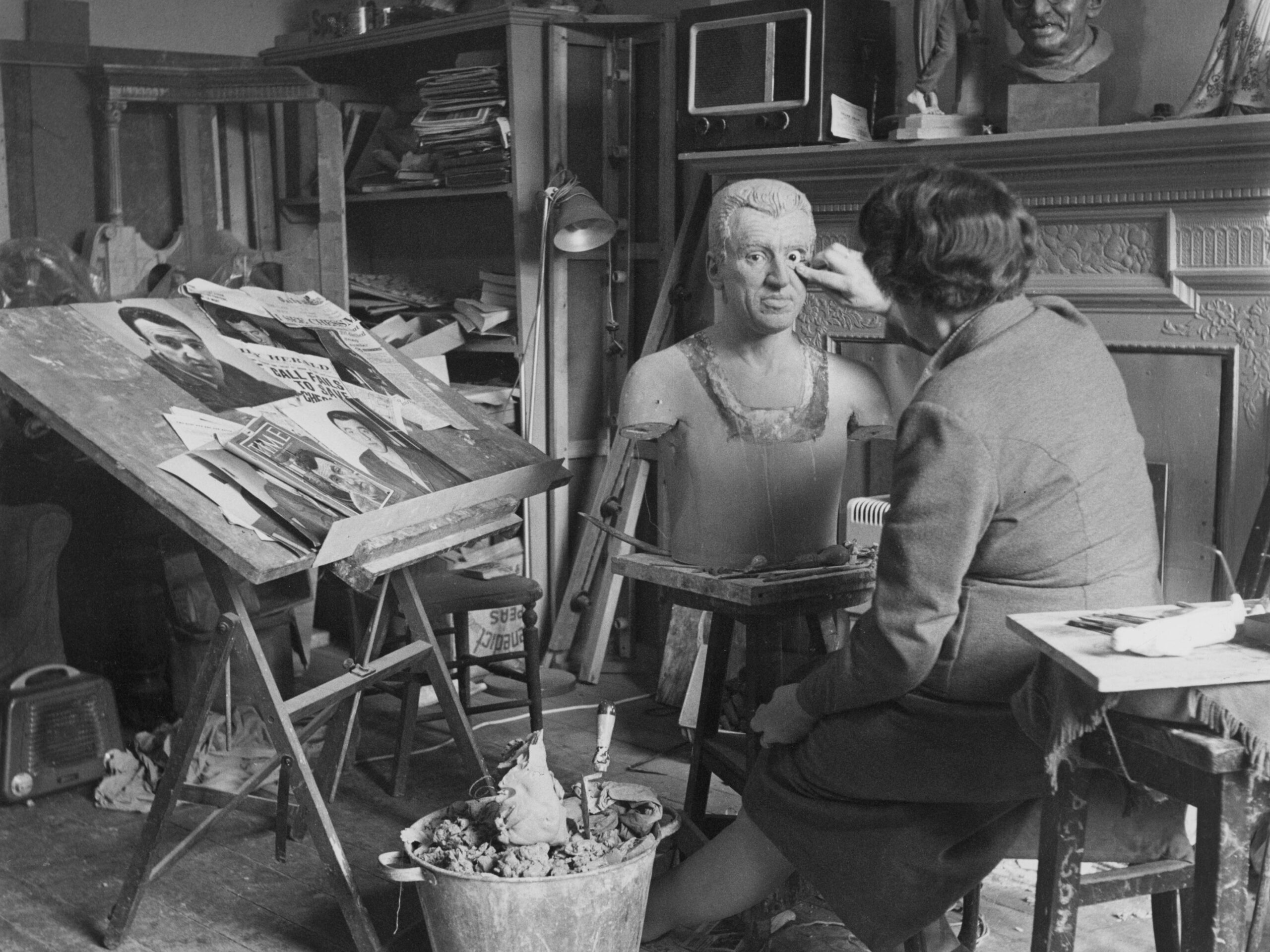 A waxwork of Caryl Chessman being sculpted for the Chamber of Horrors at Madame Tussauds in London, circa 1960.