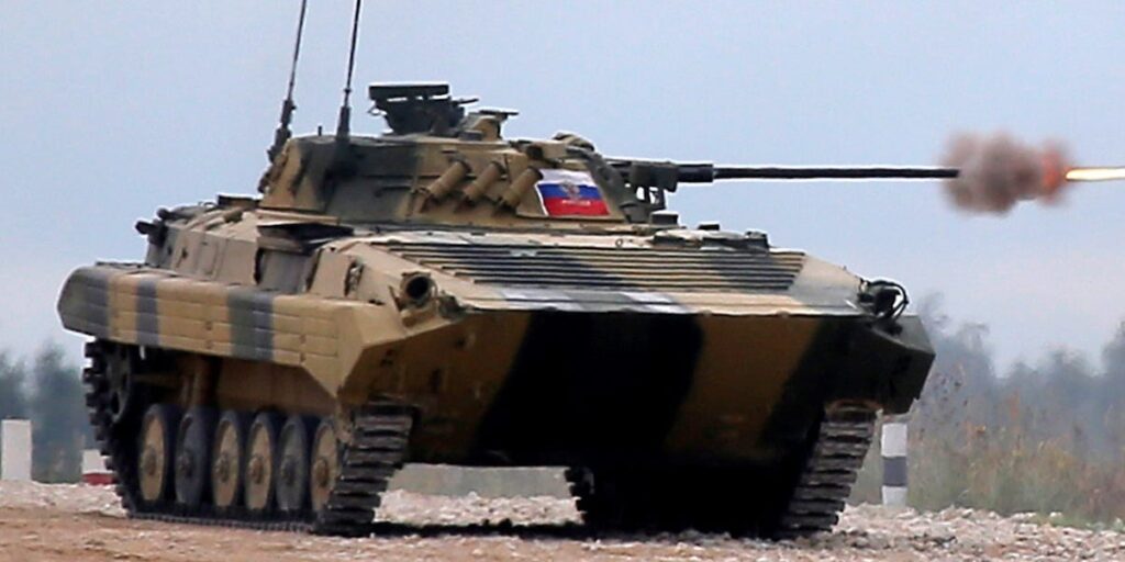tanks oorlog Oekraïne pantservoertuigen lichter