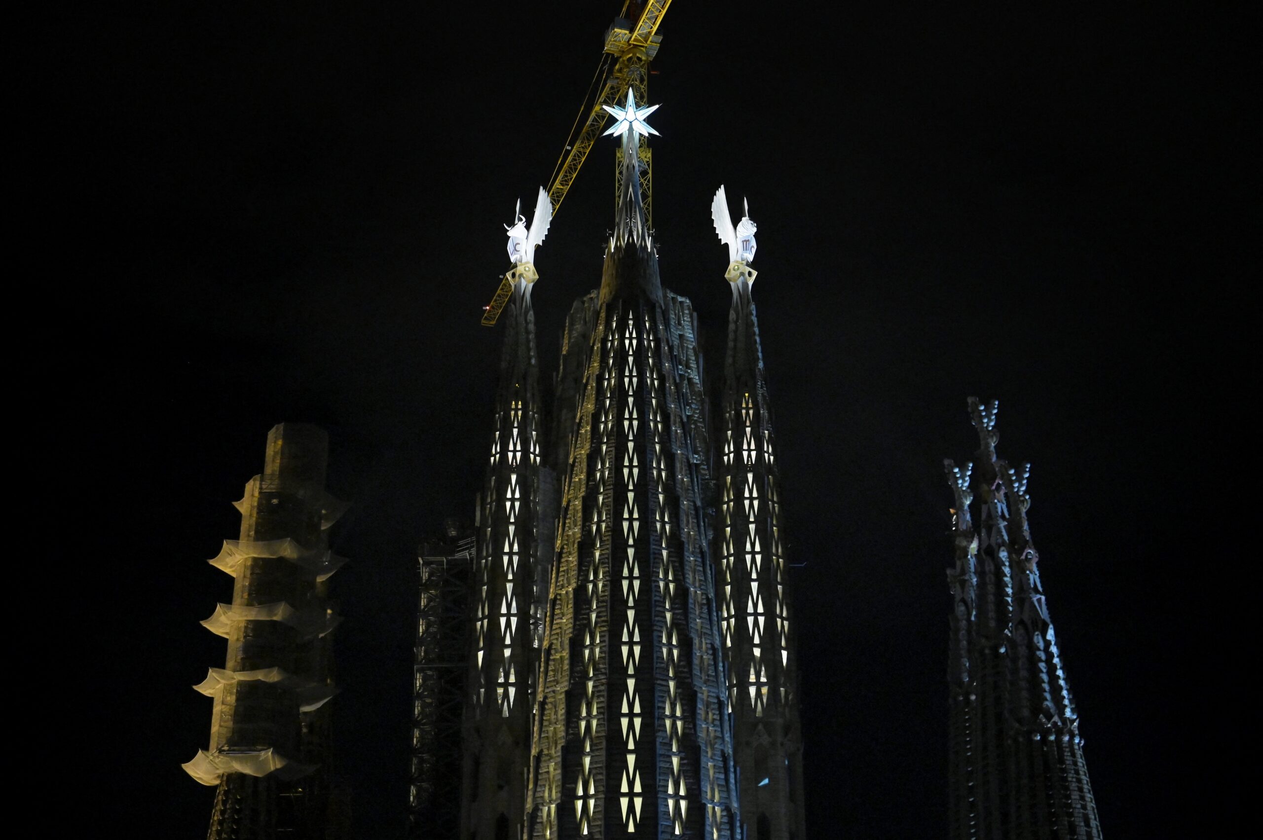 Kerstversierselen op de Sagrada Familia. Foto: Josep Lago / AFP