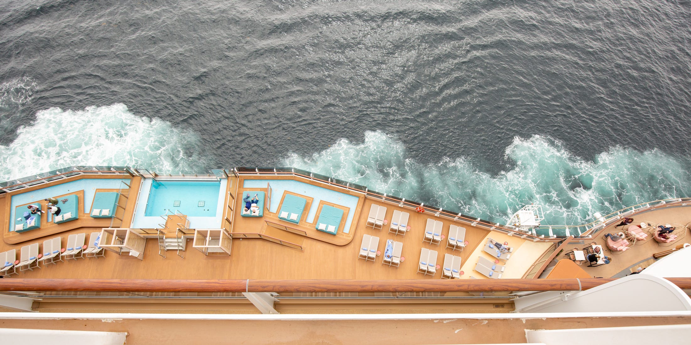 Norwegian Prima van Norwegian Cruise Line heeft voorzieningen zoals een kartbaan en een virtual reality-speelhal.