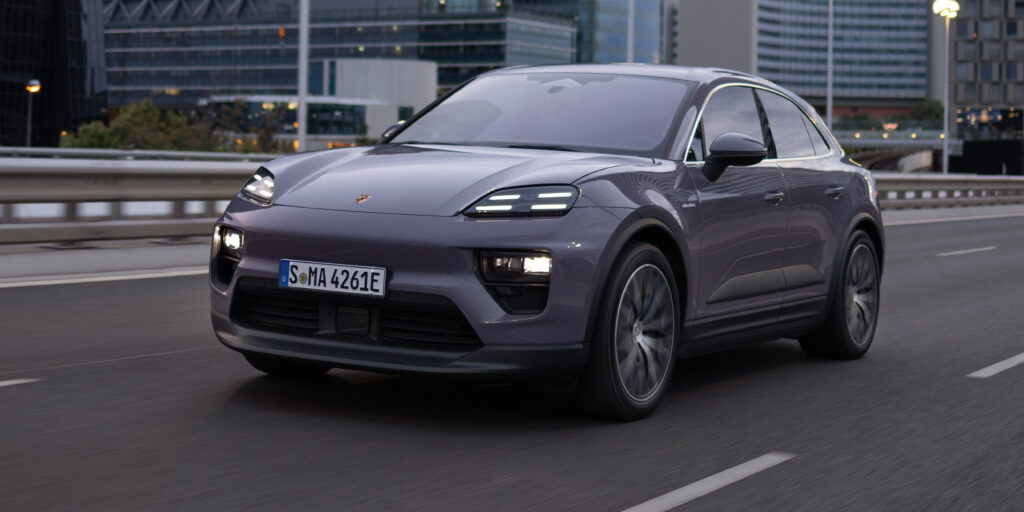 De Porsche Macan 4