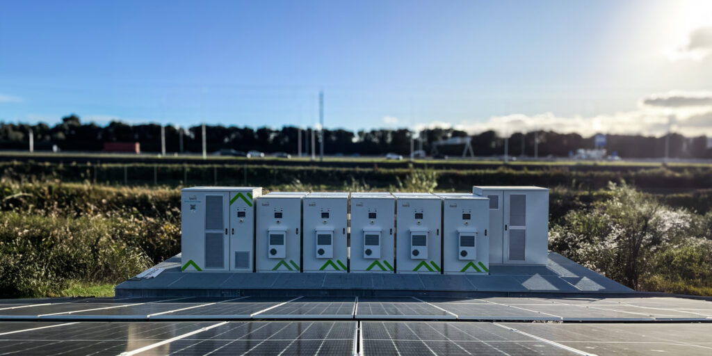 Een batterij-installatie van iwell in Barendrecht.