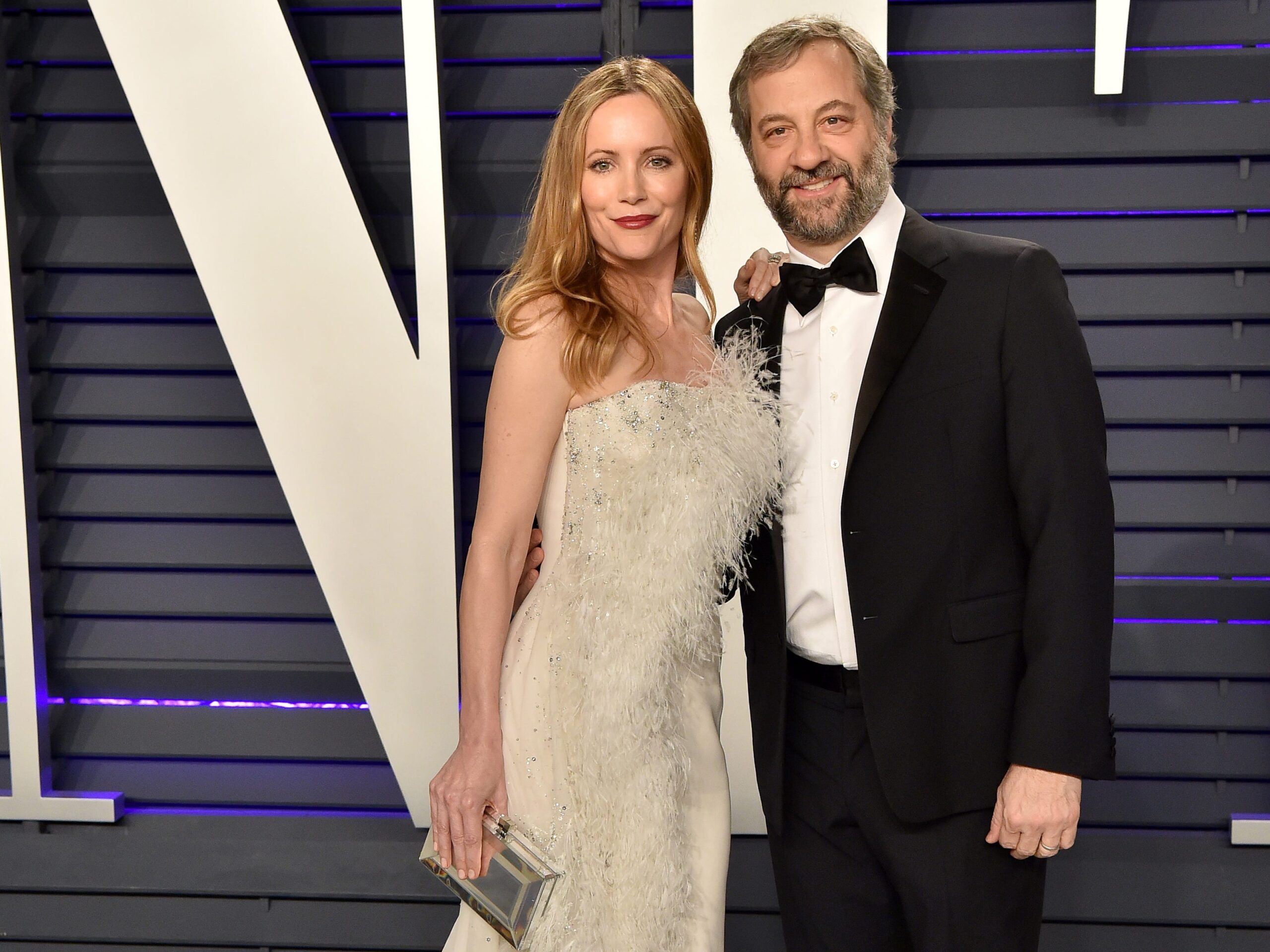 Leslie Mann and Judd Apatow attend the 2019 Vanity Fair Oscar Party.