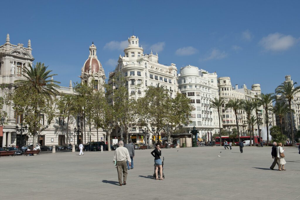 Spanje vakantie hoogseizoen laagseizoen