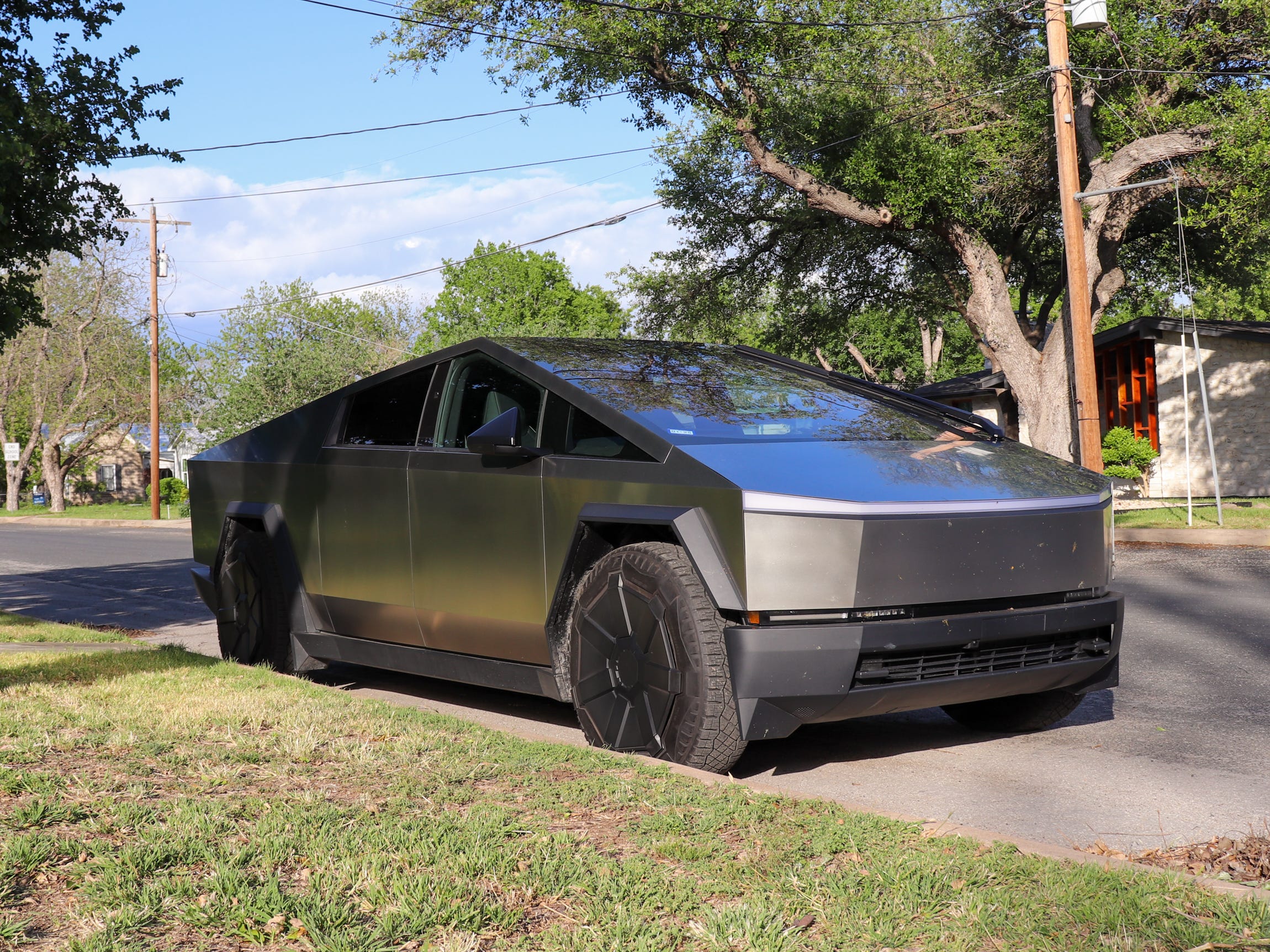 Geparkeerde Tesla Cybertruck 