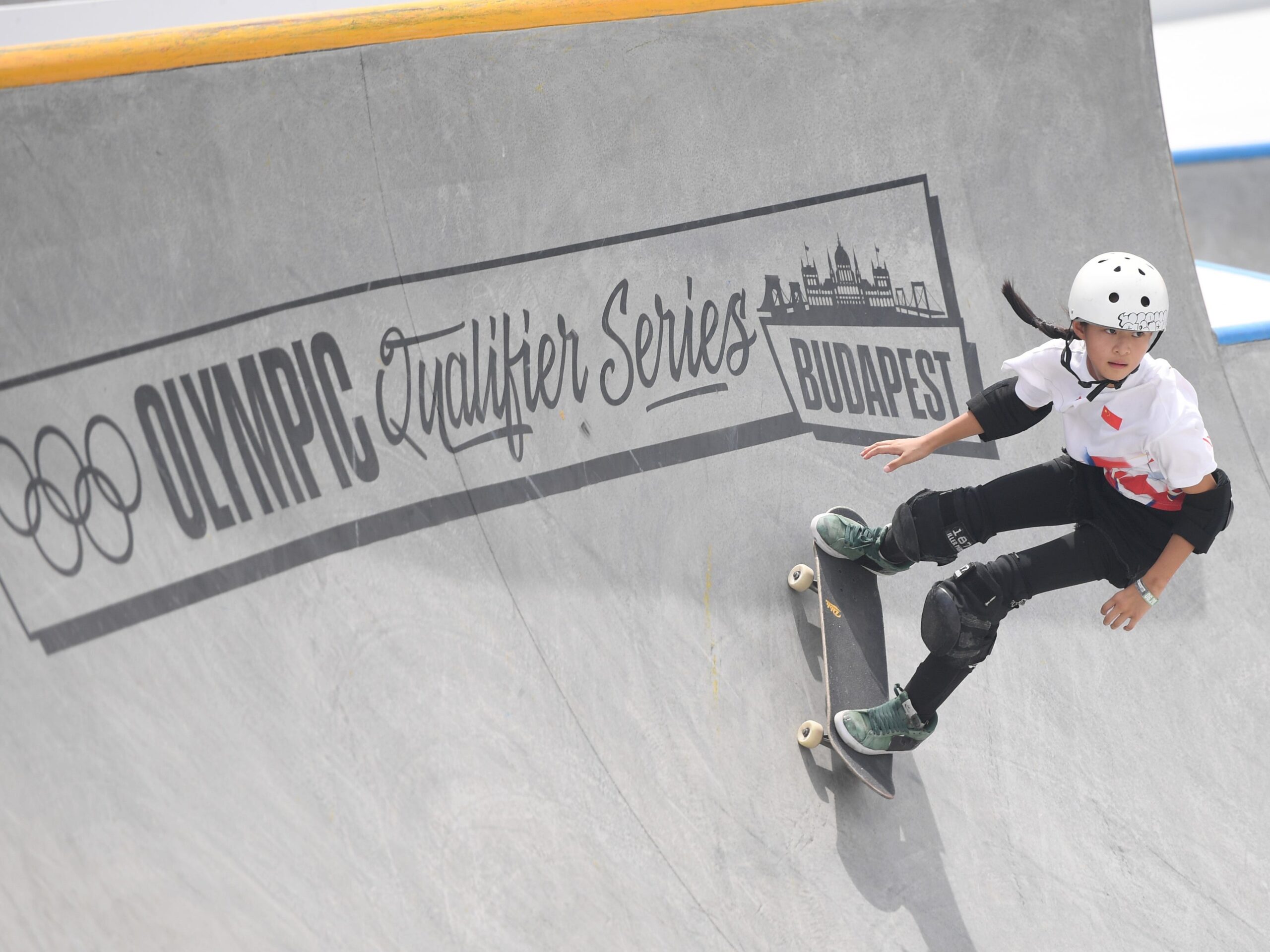 Chinese skateboarder Zheng Haohao bij de Olympic Trials