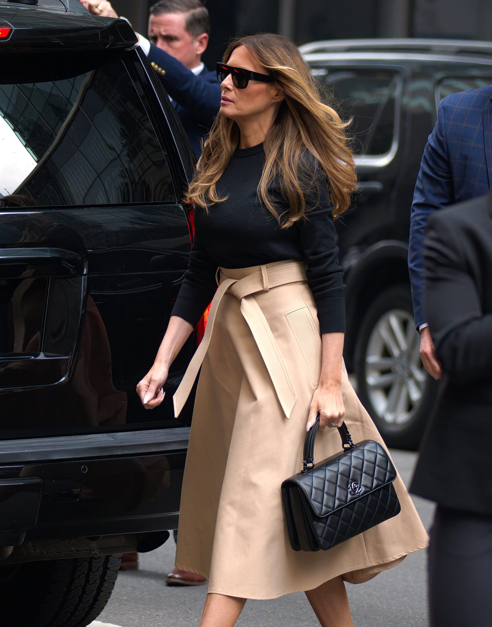 Melania Trump walking into Trump Tower