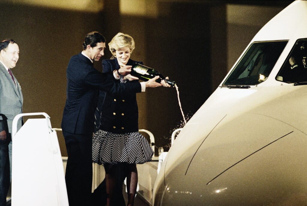 Prins Charles en prinses Diana dopen de eerste A320. Foto: AP Photo/Lionel Cironneau