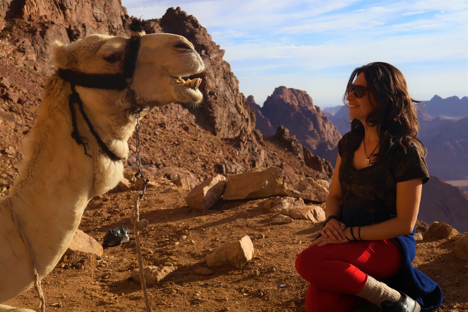 Cait Charles op de Sinaïberg in Egypte. 