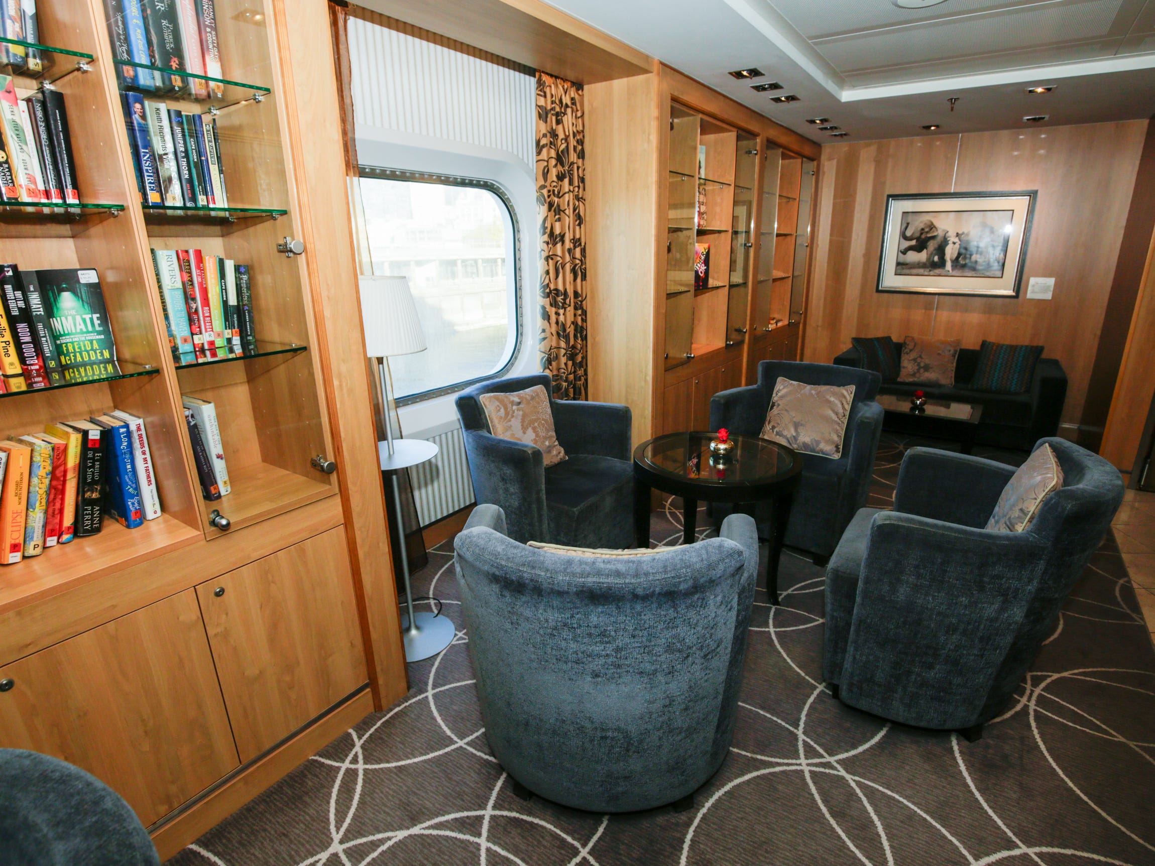 empty chairs in Seabourn Square on Seabourn Quest