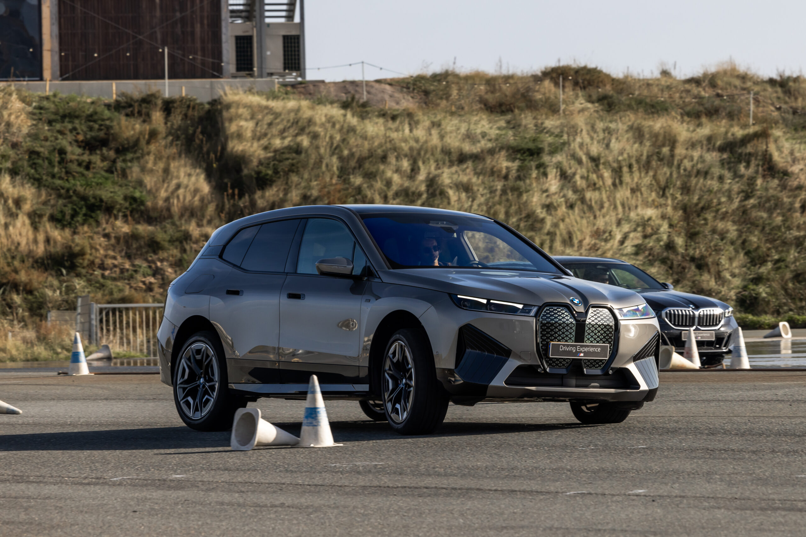 De volledig elektrische BMW IX.