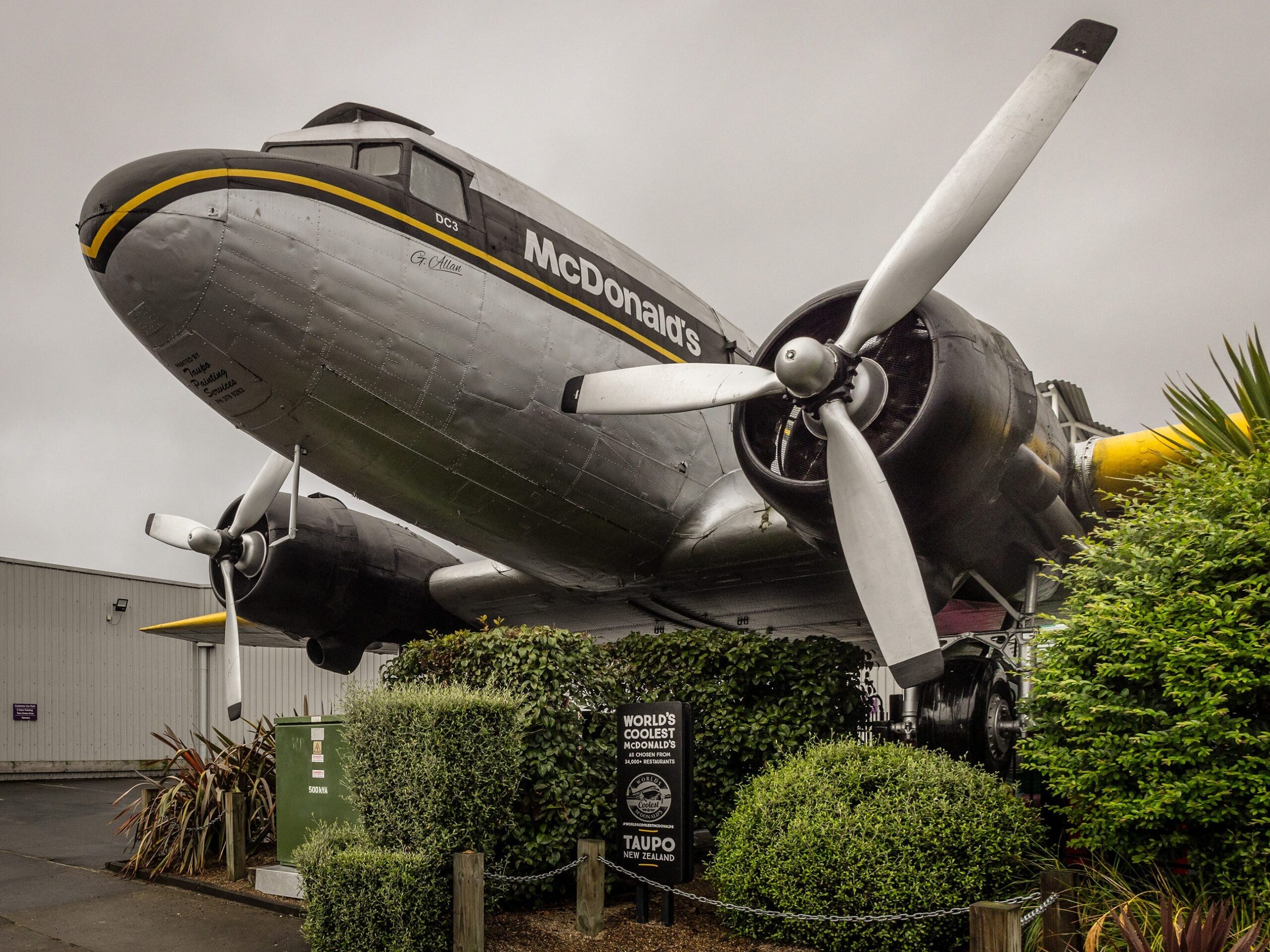 A McDonald's in Taupō, New Zealand, located in a retired DC-3 aircraft.