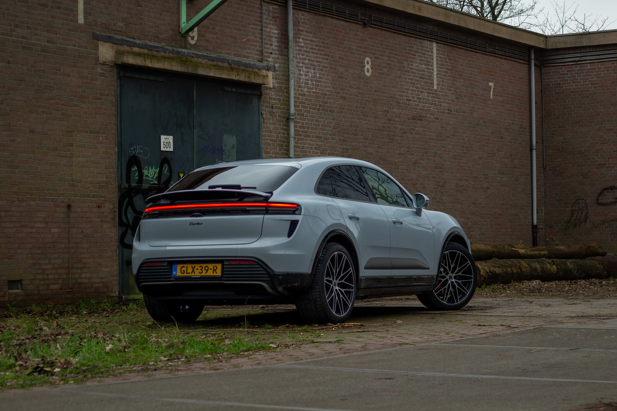 Porsche Macan Turbo Electric