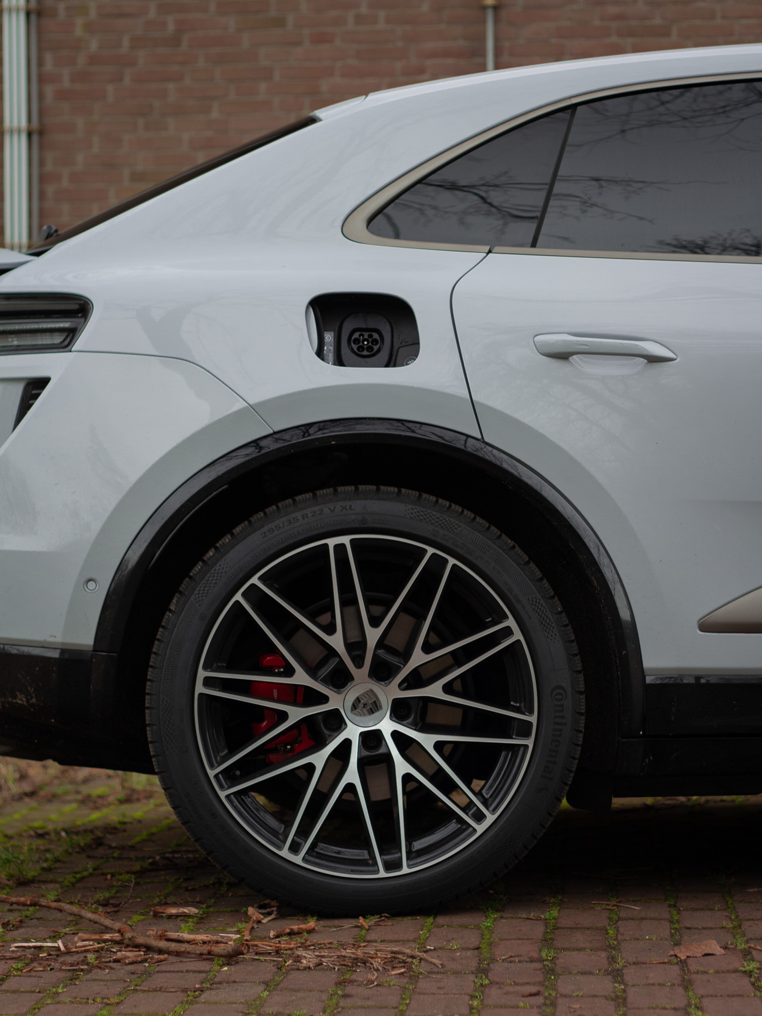 Porsche Macan Turbo Electric