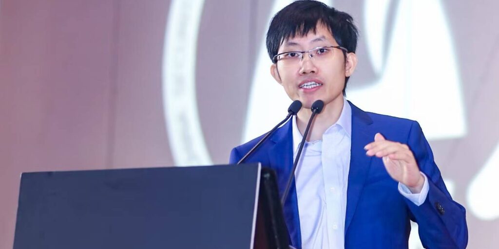 SHANGHAI, CHINA - AUGUST 30: Liang Wenfeng, founder of startup DeepSeek, delivers keynote speech during the 10th China Private Equity Golden Bull Awards on August 30, 2019 in Shanghai, China. PUBLICATIONxNOTxINxCHN Copyright: xVCGx 111545343314