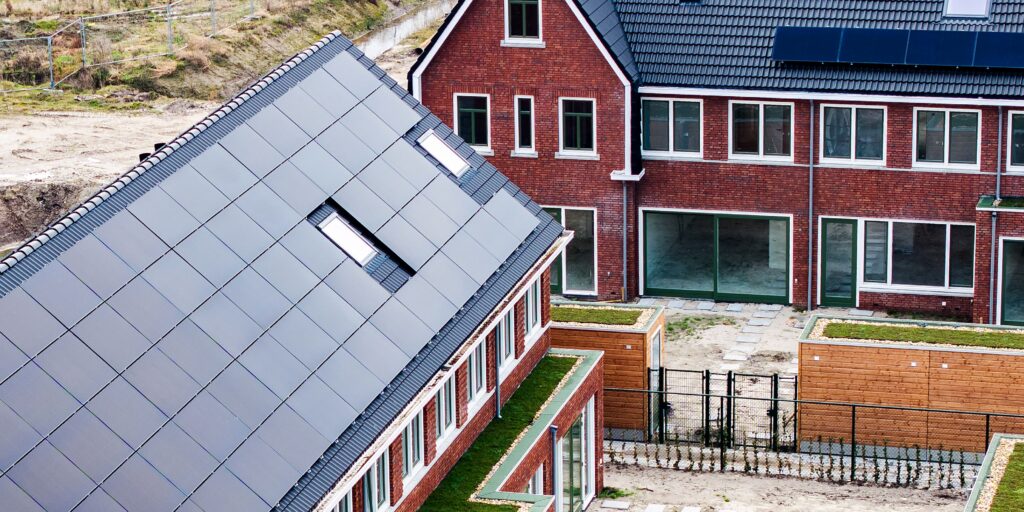 Zonnepanelen op nieuwbouw