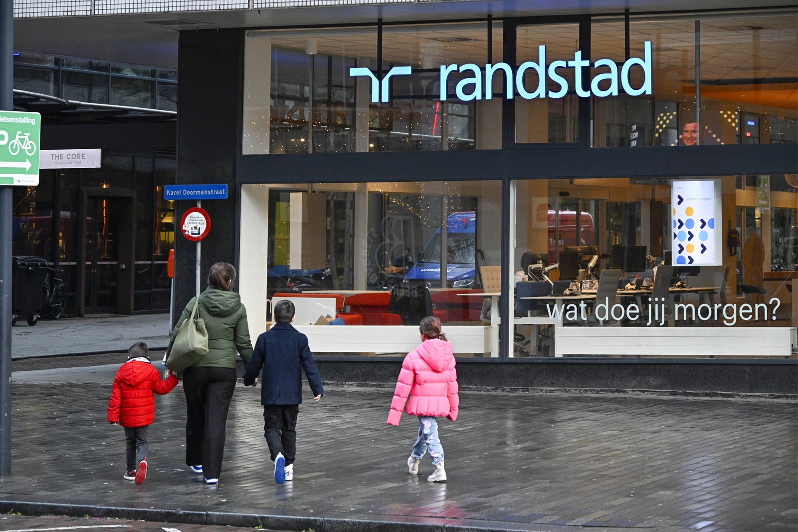 Randstad overweegt een deel van zijn diversiteitsbeleid af te schalen.