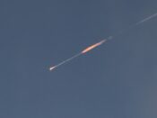 Een Iraanse raket boven Israël